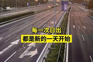 联手支撑进攻！半场马卡6中4轰下13分&科林斯11中6砍下13分9篮板